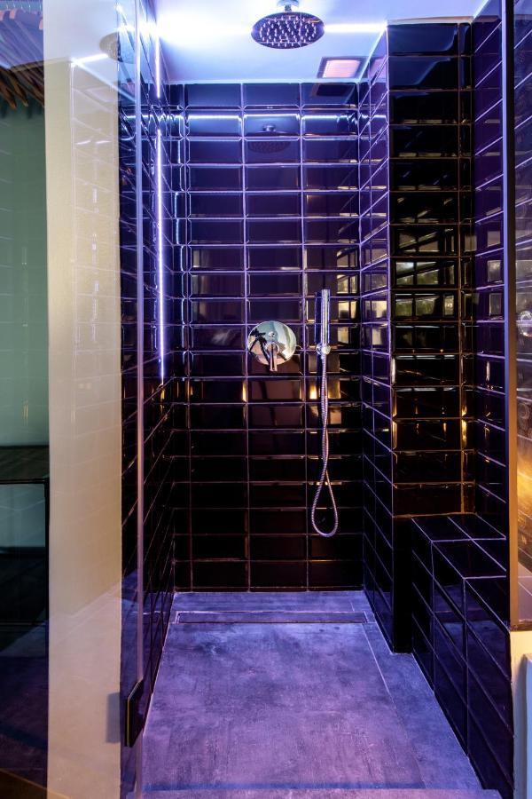 Appartamento Secret Garden Downtown Atene Esterno foto
